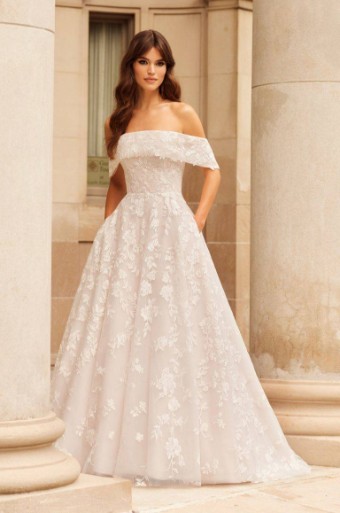 Paloma Blanca 5026 #0 thumbnail