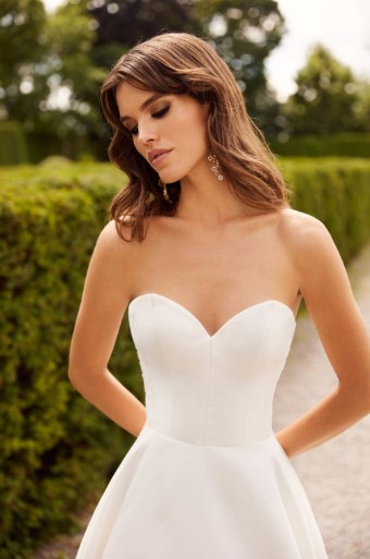 Paloma Blanca 5031 #5 thumbnail