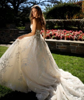 Eve of Milady 1680 #1 Ivory thumbnail