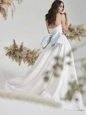 Badgley Mischka Bride Ariana #1 thumbnail