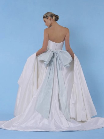 Badgley Mischka Bride Ariana #2 thumbnail